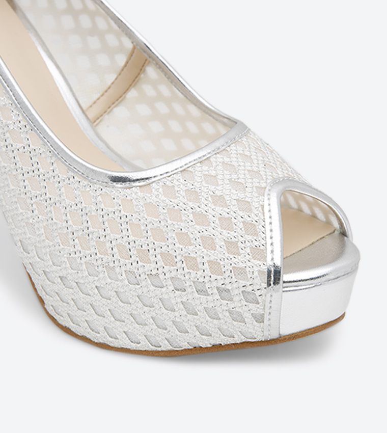 Buy Nine West Qtpie Pumps White In White Thstreet Qatar