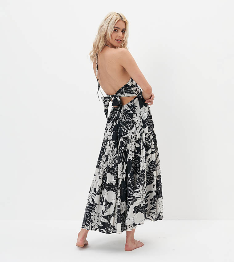 Buy American Eagle Floral Printed Halter Neck Maxi Dress In Black |  6thstreet UAE