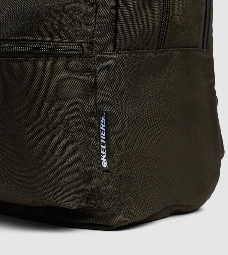 شنطة ظهر ايسنشال بسحاب 