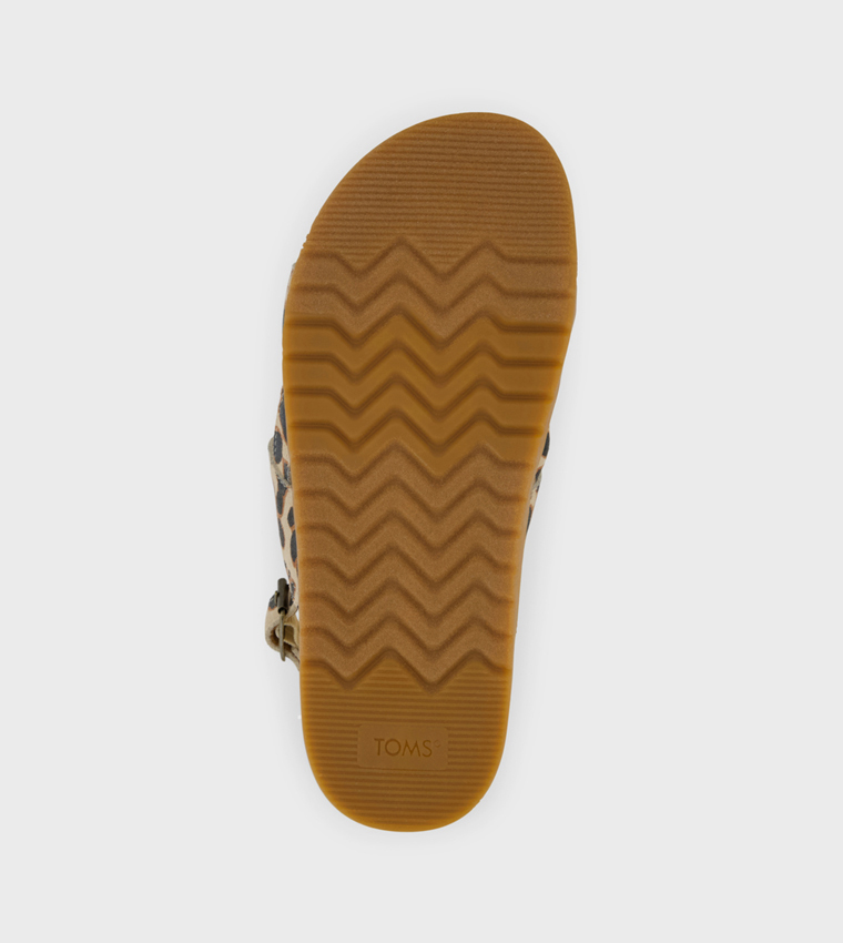 تومز  الصنادل المسطحة - بيج فاتح Flat Sandals