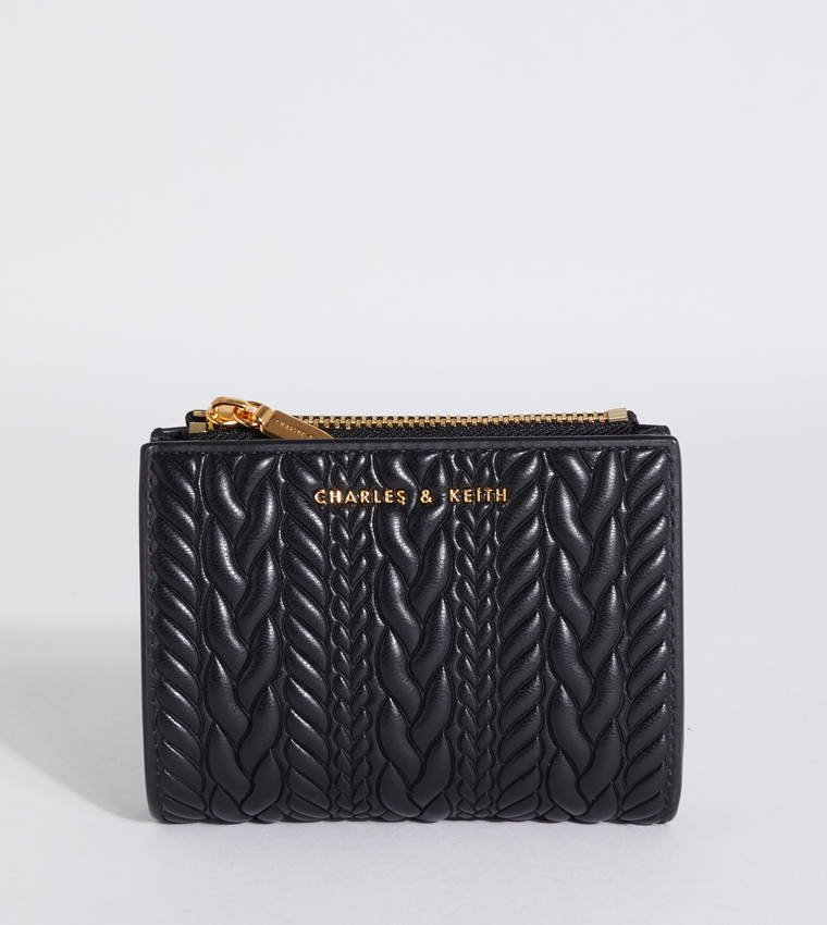 محفظة بسحاب بنقشة بارزة