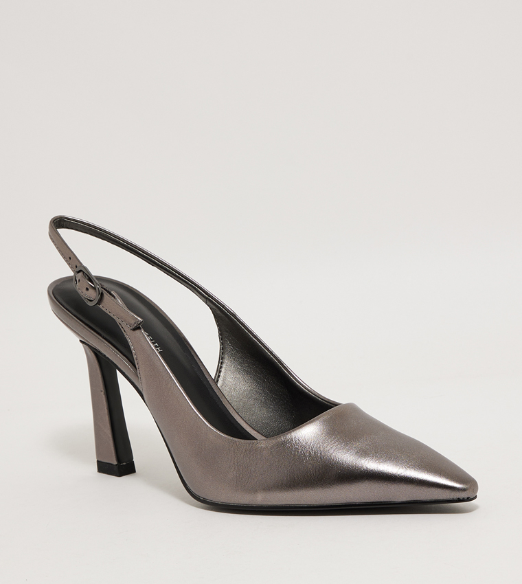 حذاء بحزام خلفي بكعب