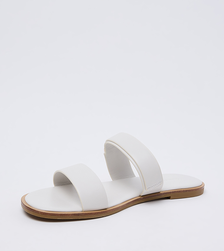 تشارلز آند كيث  الصنادل المسطحة - لون طبشوري  Flat Sandals