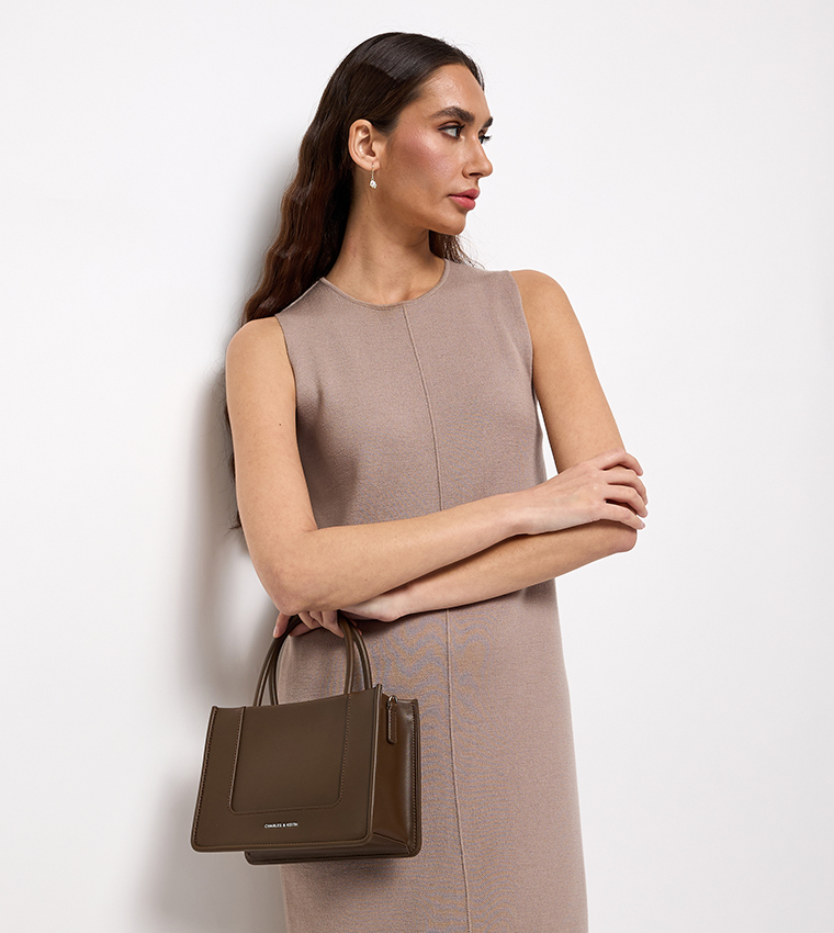 حقيبة توت دايلا 