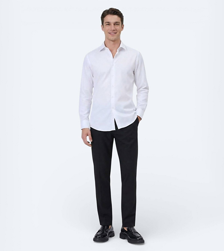Solid Long Sleeves Slim Fit Shirt
