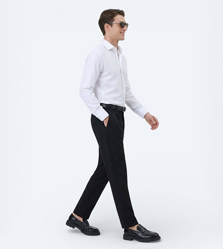 Solid Long Sleeves Slim Fit Shirt
