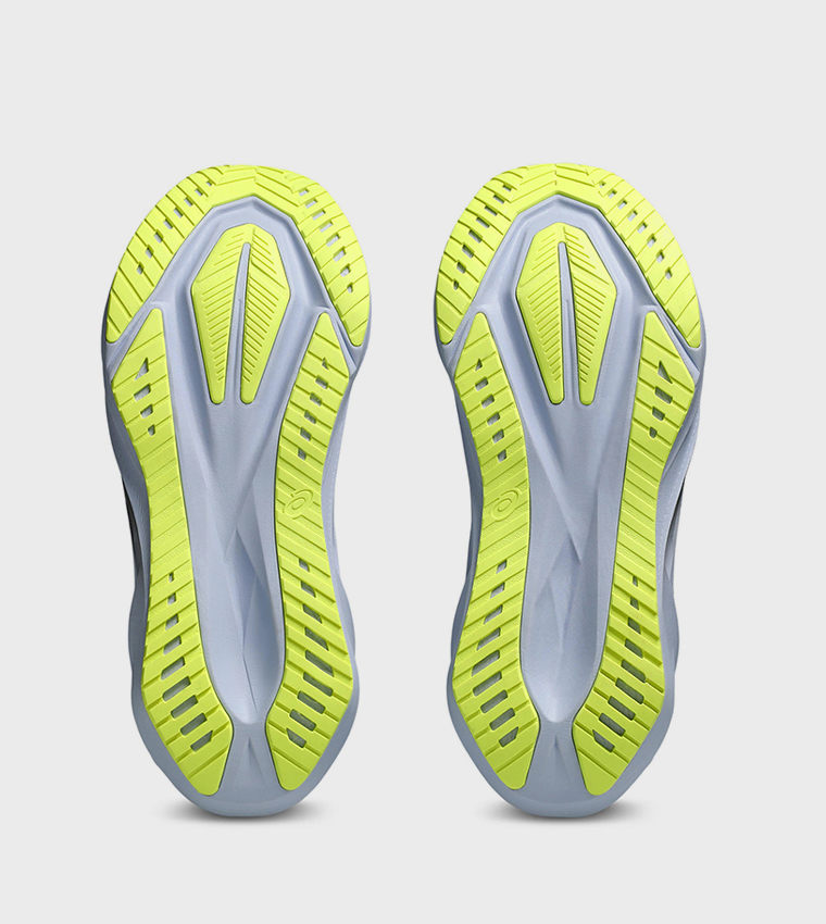 NOVABLAST 5 Running Shoes