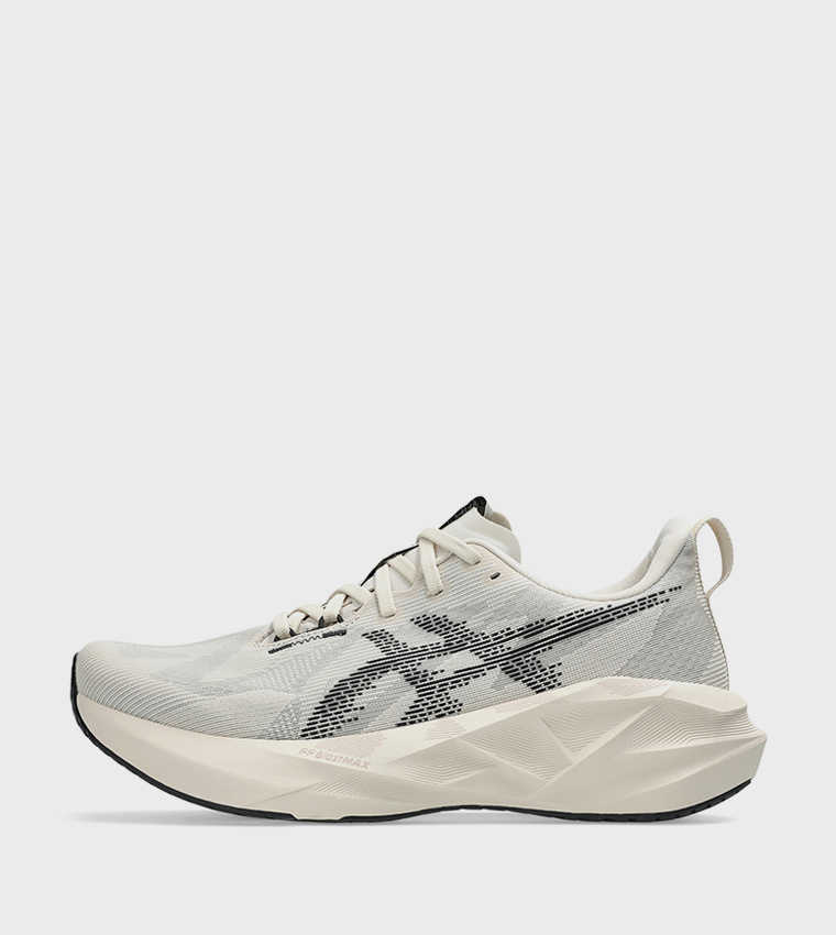 NOVABLAST 5 Running Shoes