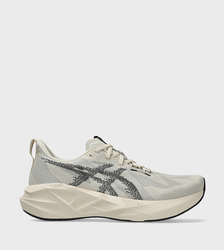 NOVABLAST 5 Running Shoes