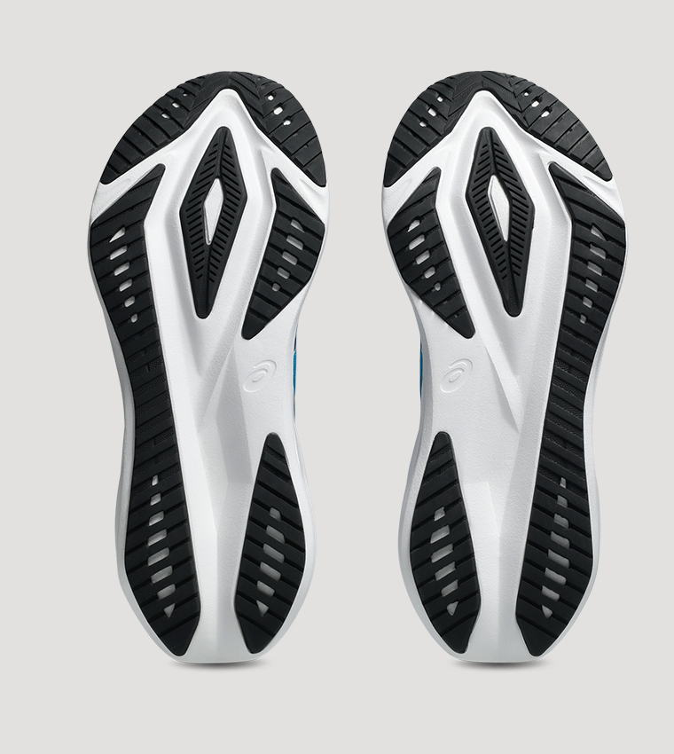VERSABLAST 4 Textured Running Shoes