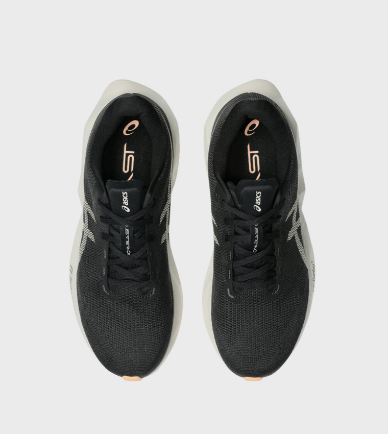 NOVABLAST 6 Running Shoes