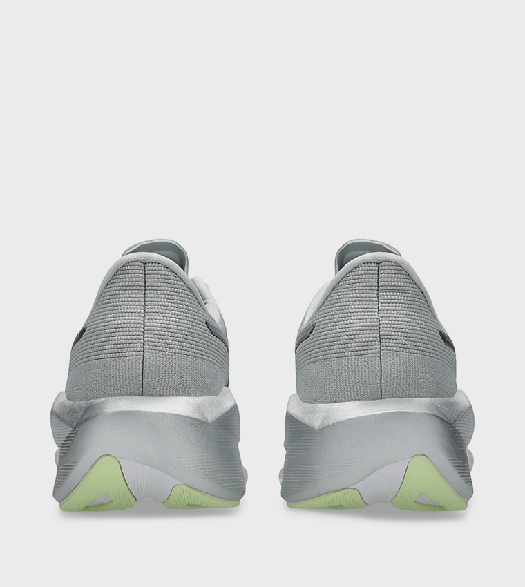NOVABLAST 6 PLATINUM Running Shoes
