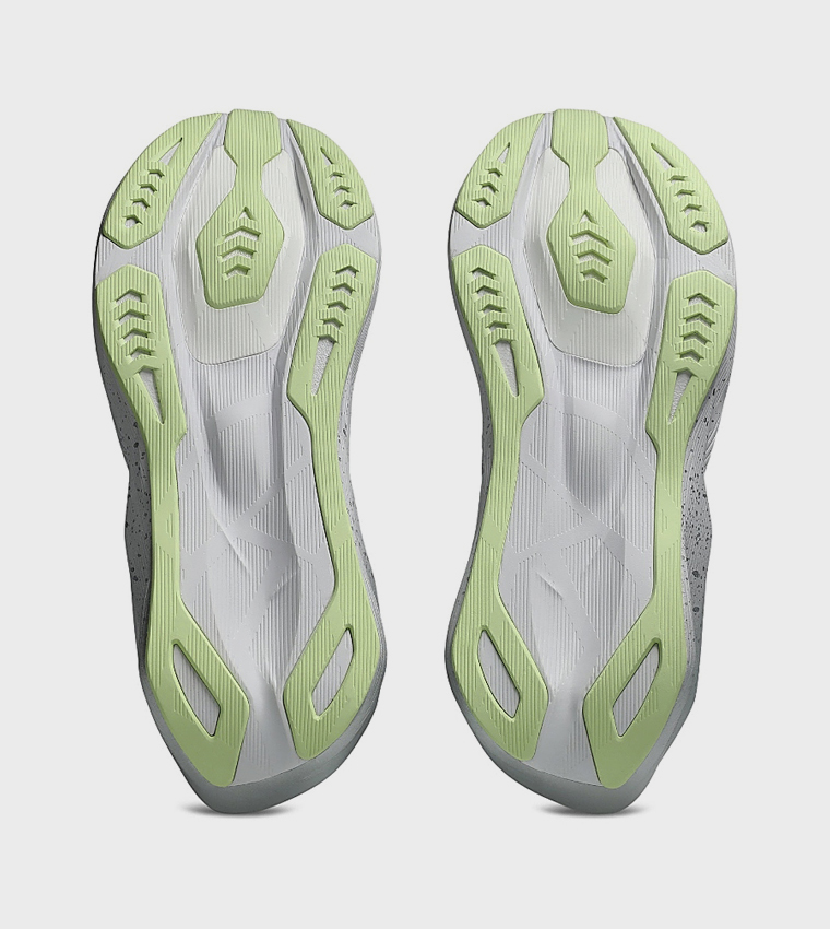 NOVABLAST 6 PLATINUM Running Shoes