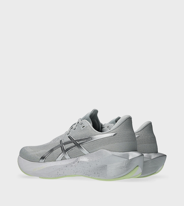 NOVABLAST 6 PLATINUM Running Shoes