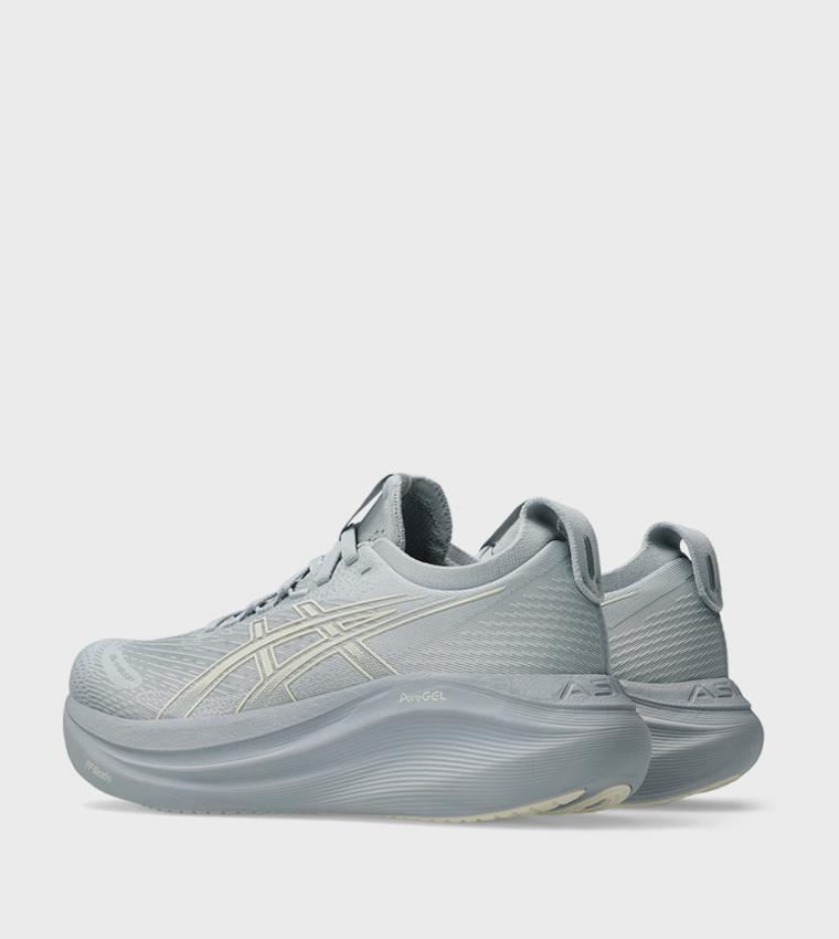 سنيكرز جيل نيمبوس 27 للجري برباط