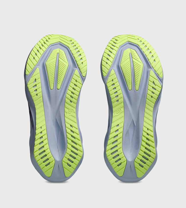 NOVABLAST 5 Running Shoes
