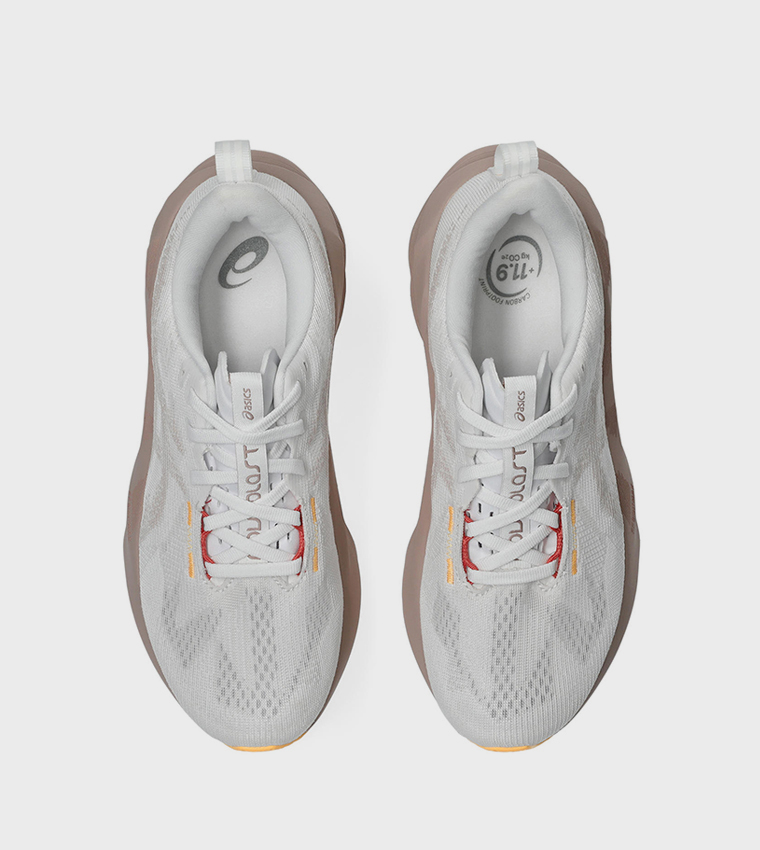 NOVABLAST 5 Running Shoes