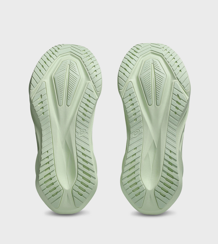 NOVABLAST 5 Running Shoes