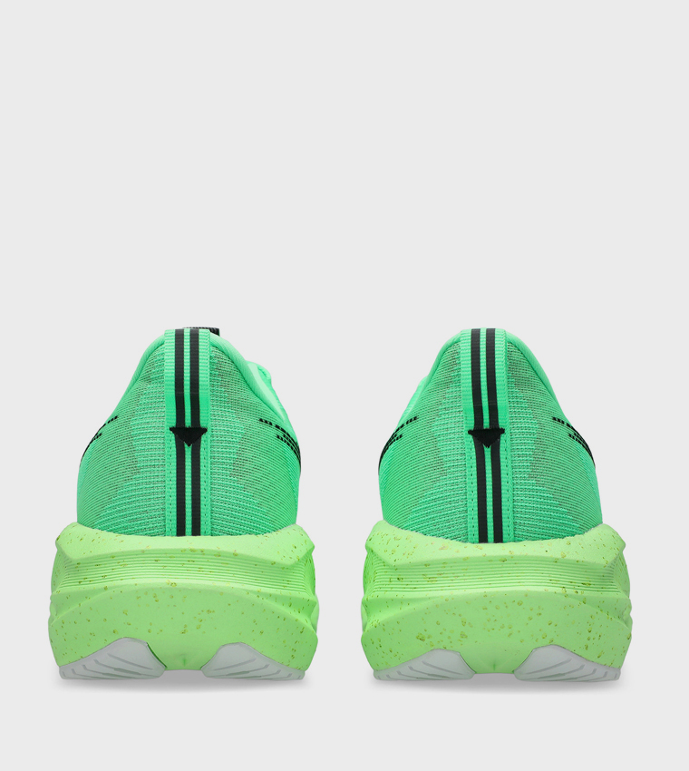 NOVABLAST 5 Lace Up Running Shoes