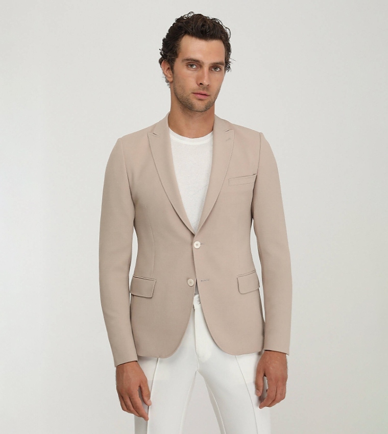 Solid Slim Fit Single Breasted Blazer