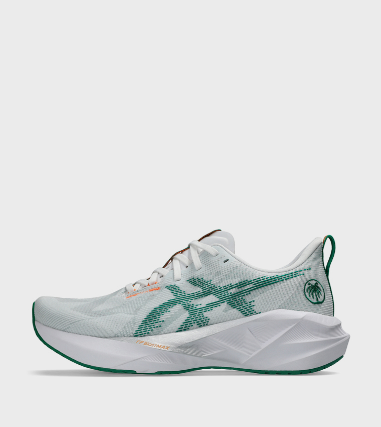 NOVABLAST 5 Lace Up Running Shoes
