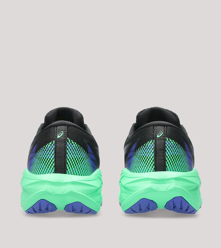 حذاء جري نوفابلاست ٥ جي إس