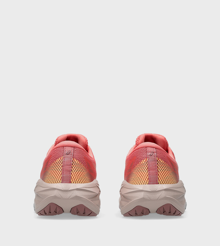 NOVABLAST 5 GS Running Shoes