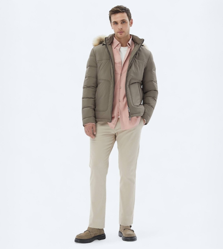 Solid Regular Fit Hooded Puffer Jacket