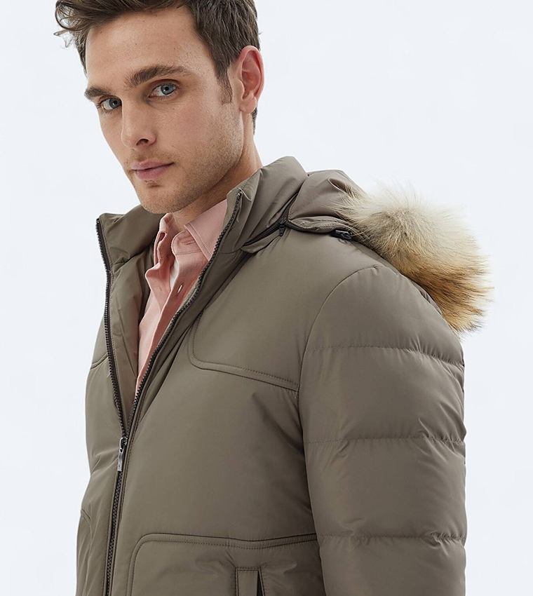Solid Regular Fit Hooded Puffer Jacket