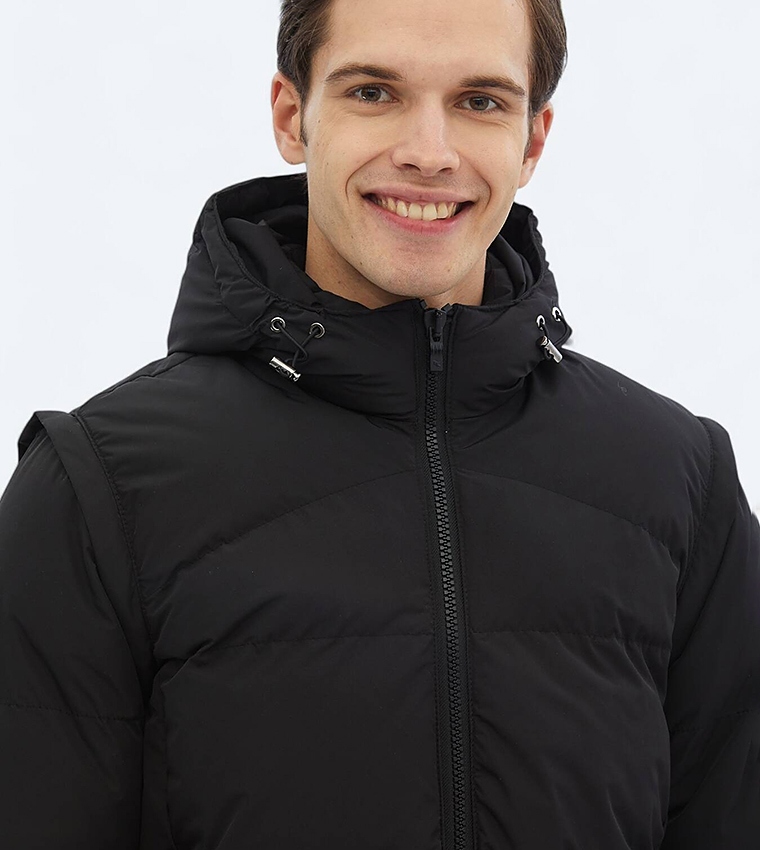 Solid Hooded Regular Fit Puffer Jacket