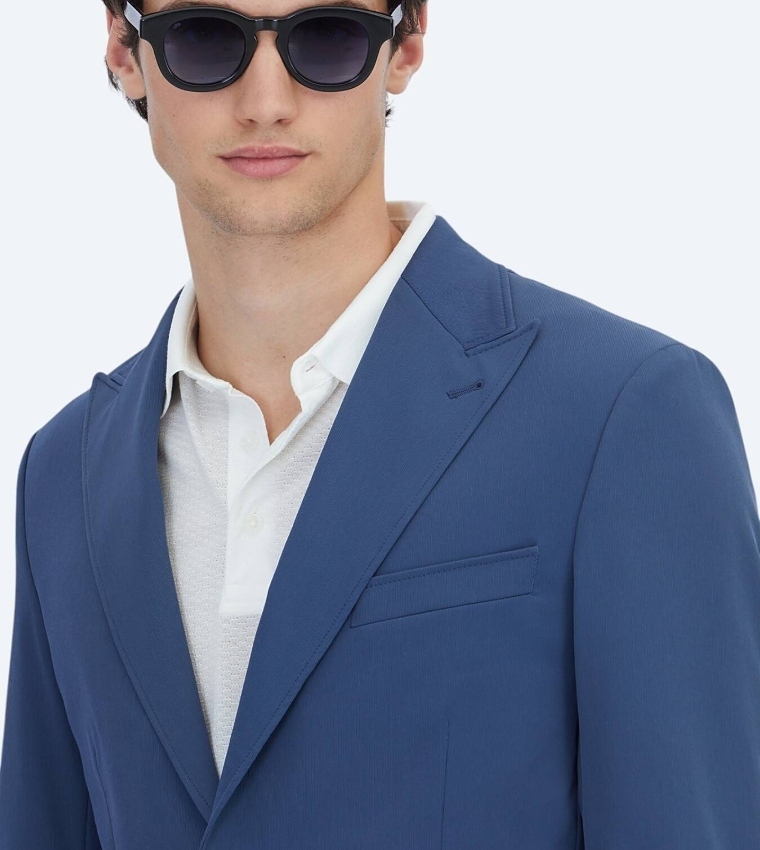 Solid Modern Fit Blazer