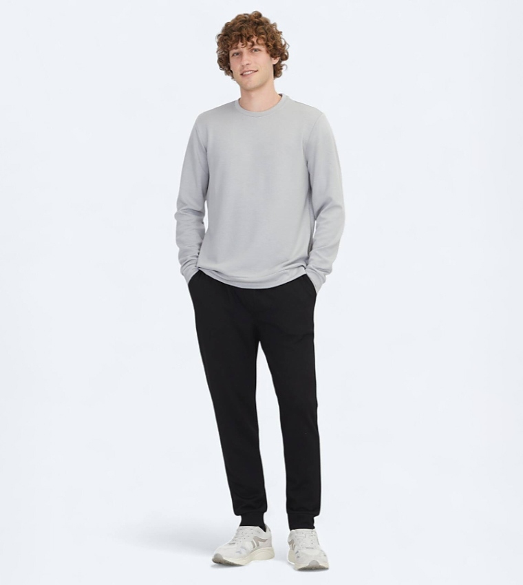 Solid Crew Neck Sweatshirt