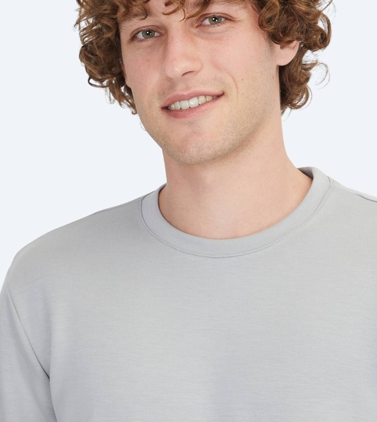 Solid Crew Neck Sweatshirt