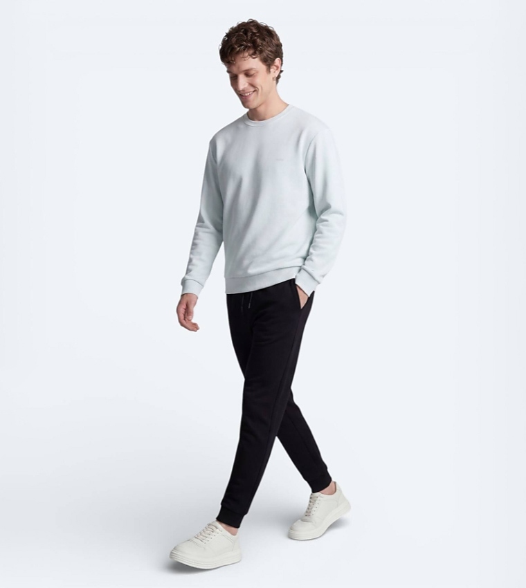Solid Crew Neck Sweatshirt
