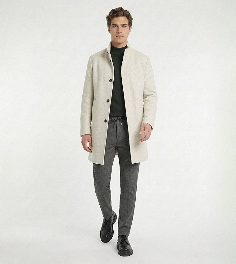 Solid Regular Fit Lapel Collar Woven Overcoat