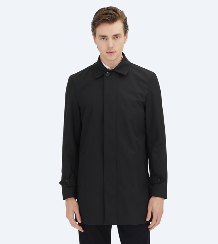Solid Regular Fit Collared Woven Rain Coat