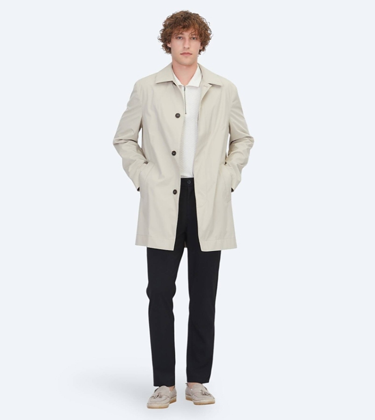 Solid Regular Fit Collared Woven Rain Coat