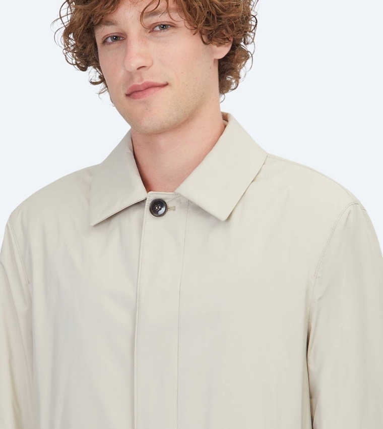 Solid Regular Fit Collared Woven Rain Coat
