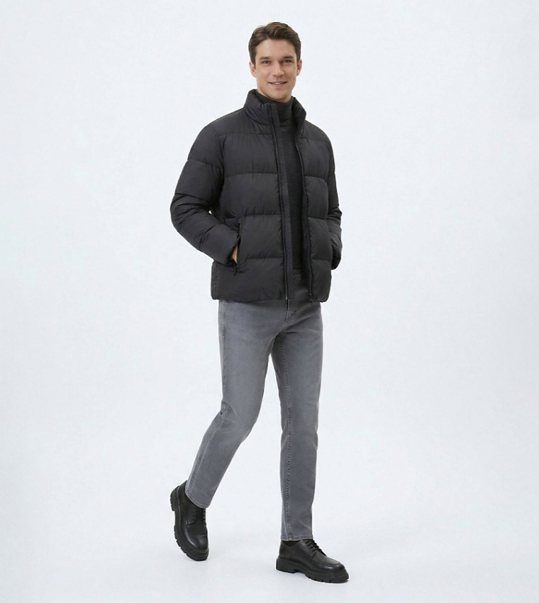 Solid Regular Fit High Neck Woven Puffer Jacket
