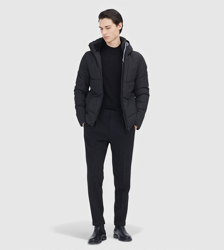 Solid Regular Fit Hooded Puffer Jacket