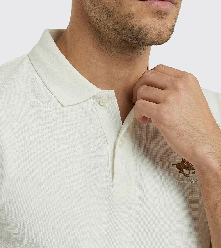 تيشيرت بولو بيكيه بشعار