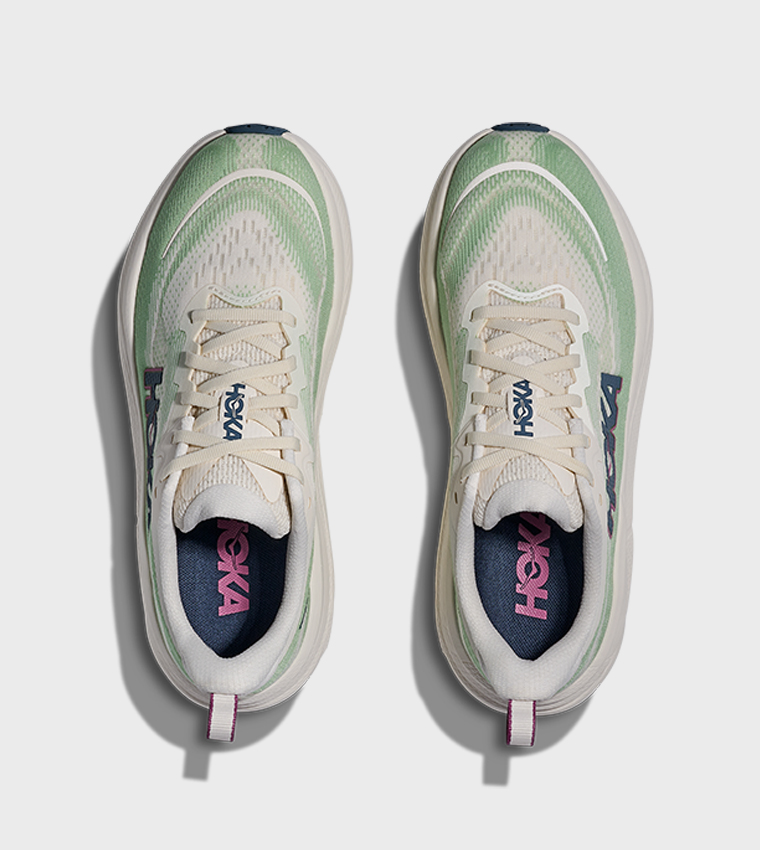 SKYFLOW Textured Running Shoes