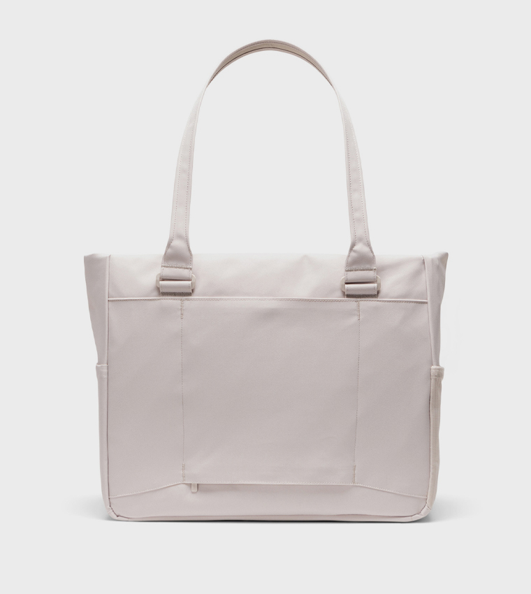 شنطة توت كاسلو