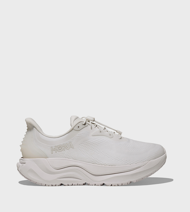 ARAHI SR Textured Running Shoes