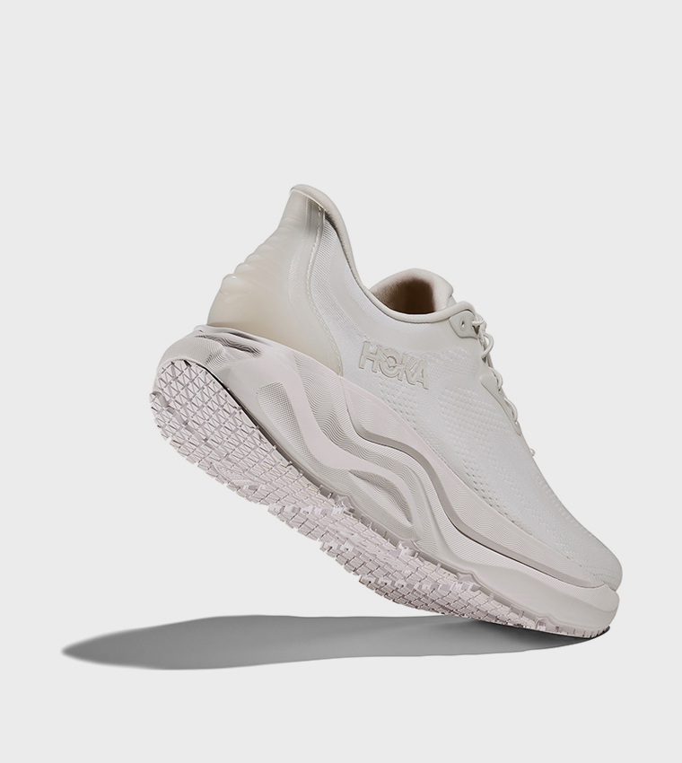 ARAHI SR Textured Running Shoes