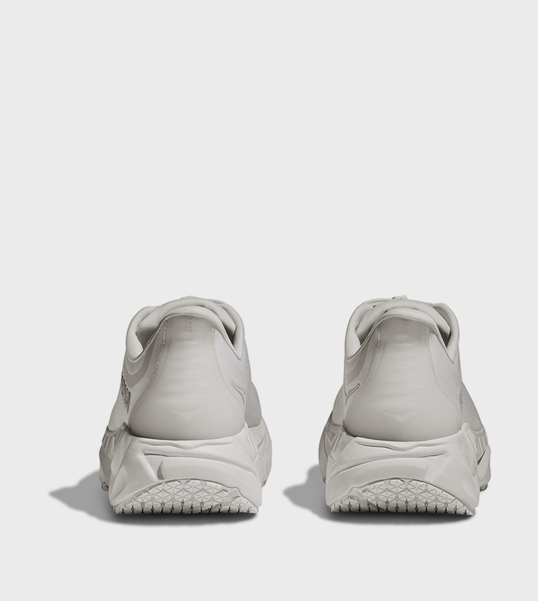 ARAHI SR Textured Running Shoes