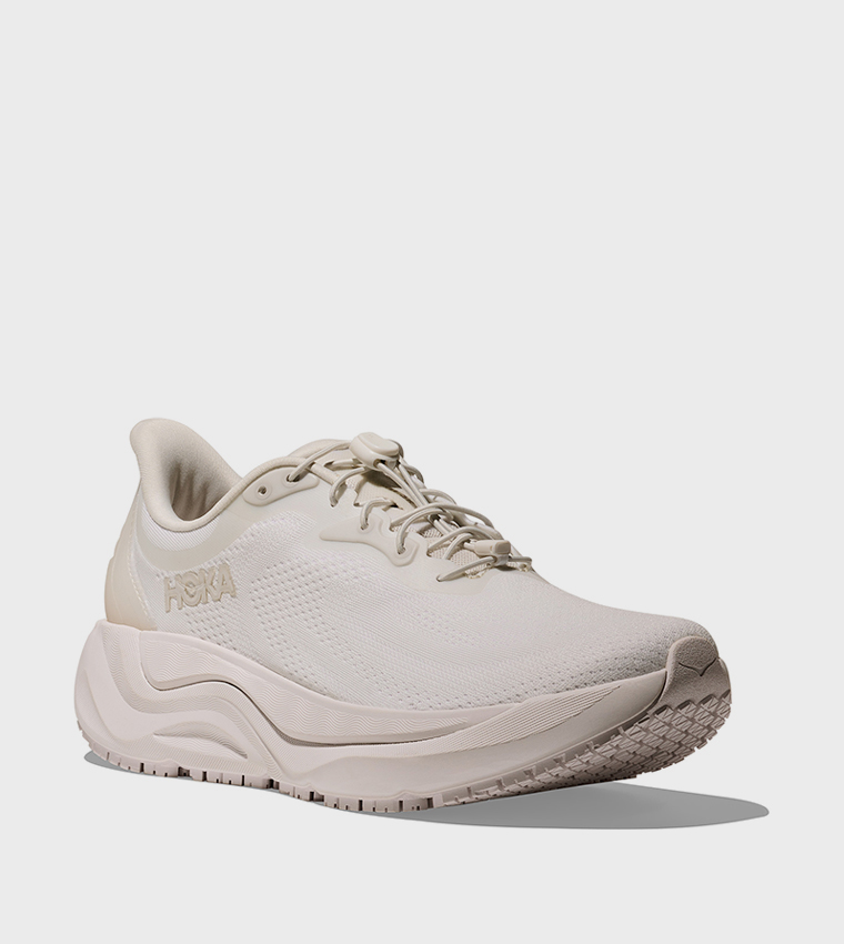ARAHI SR Textured Running Shoes