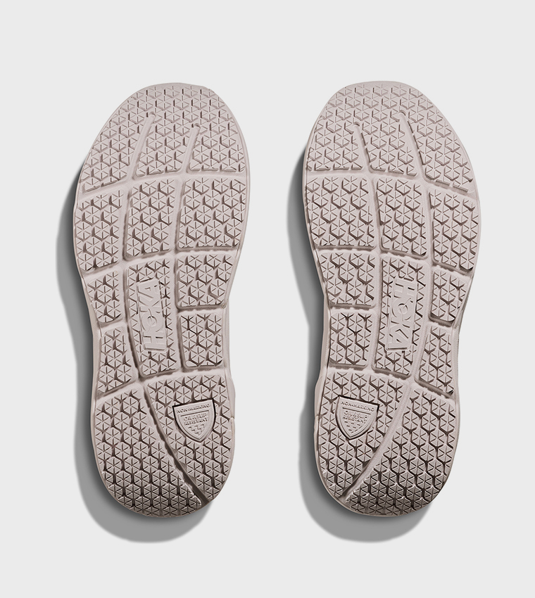 ARAHI SR Textured Running Shoes