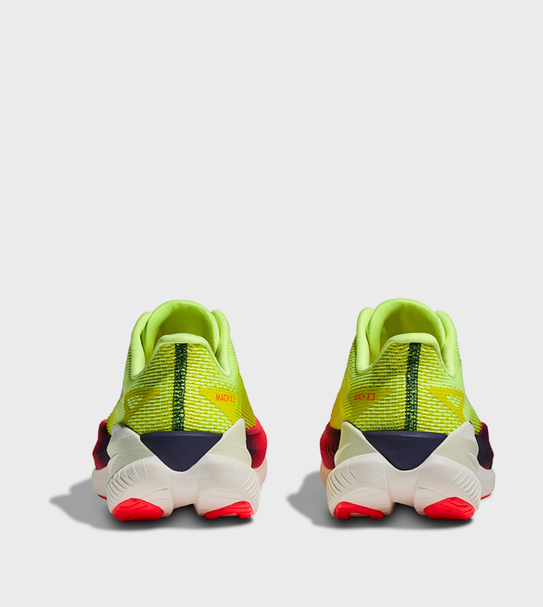 حذاء جري ماك إكس 3 بلونين