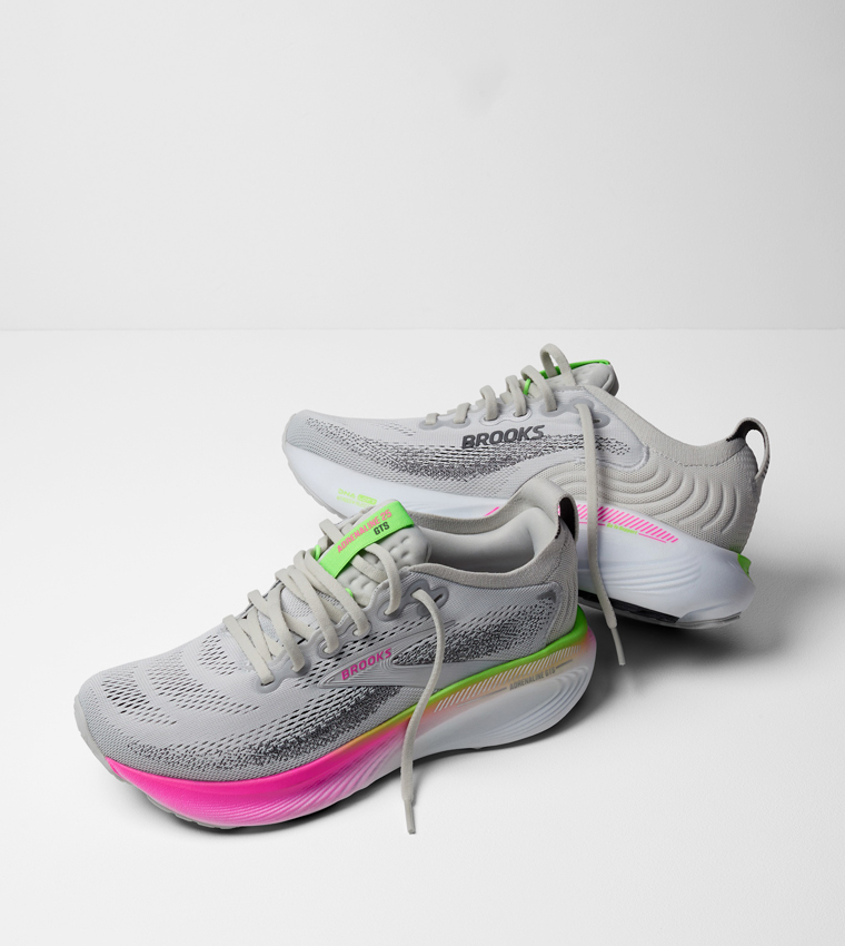 ADRENALINE GTS Running Shoes